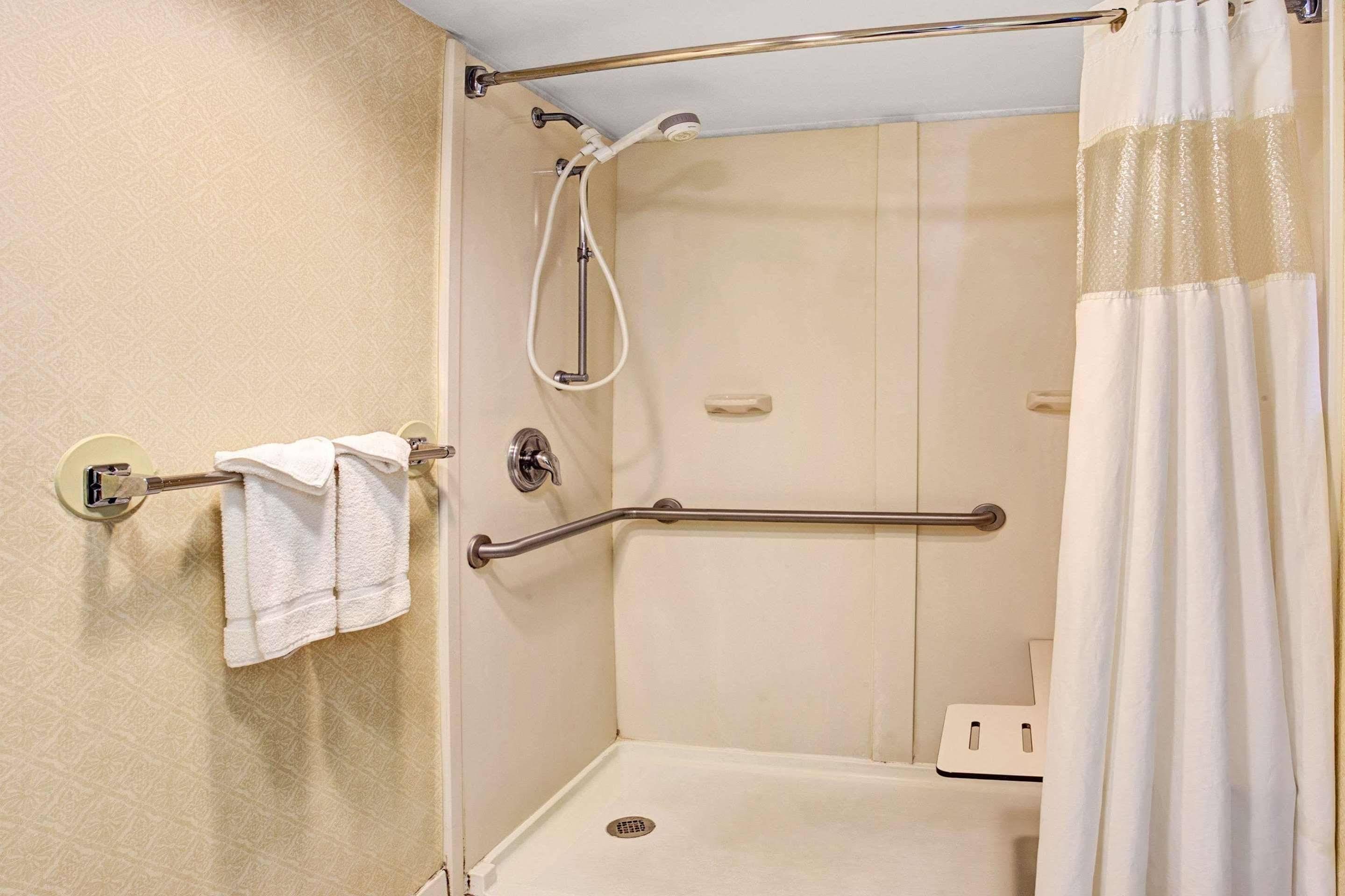 Holiday Inn Indianapolis - Airport Area N By Ihg Exterior foto