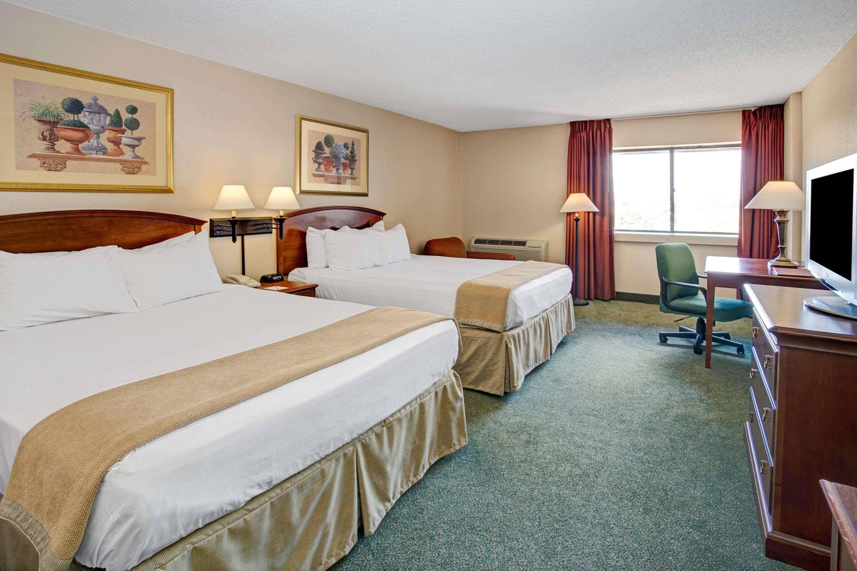 Holiday Inn Indianapolis - Airport Area N By Ihg Exterior foto